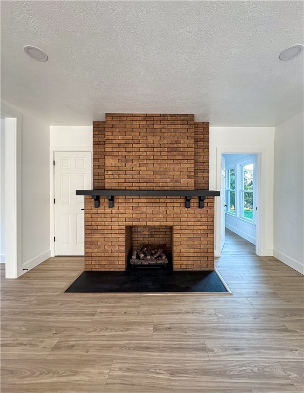 1427 N Main St