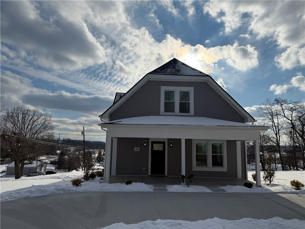 1427 N Main St