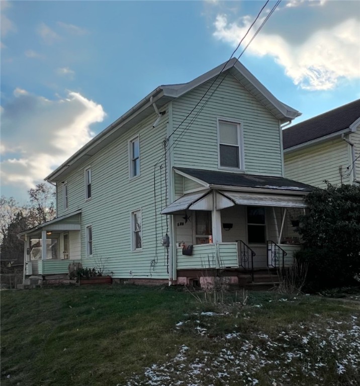428 E Division St