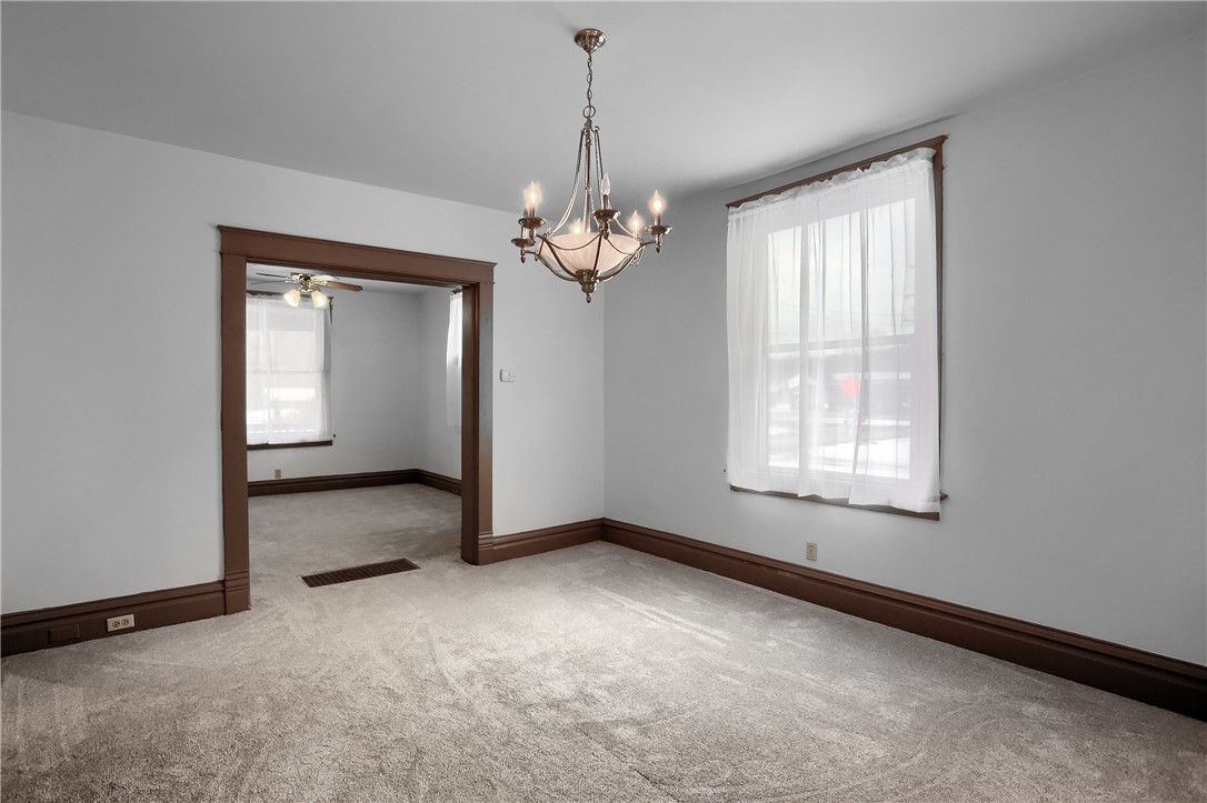 11 W Madison Ave