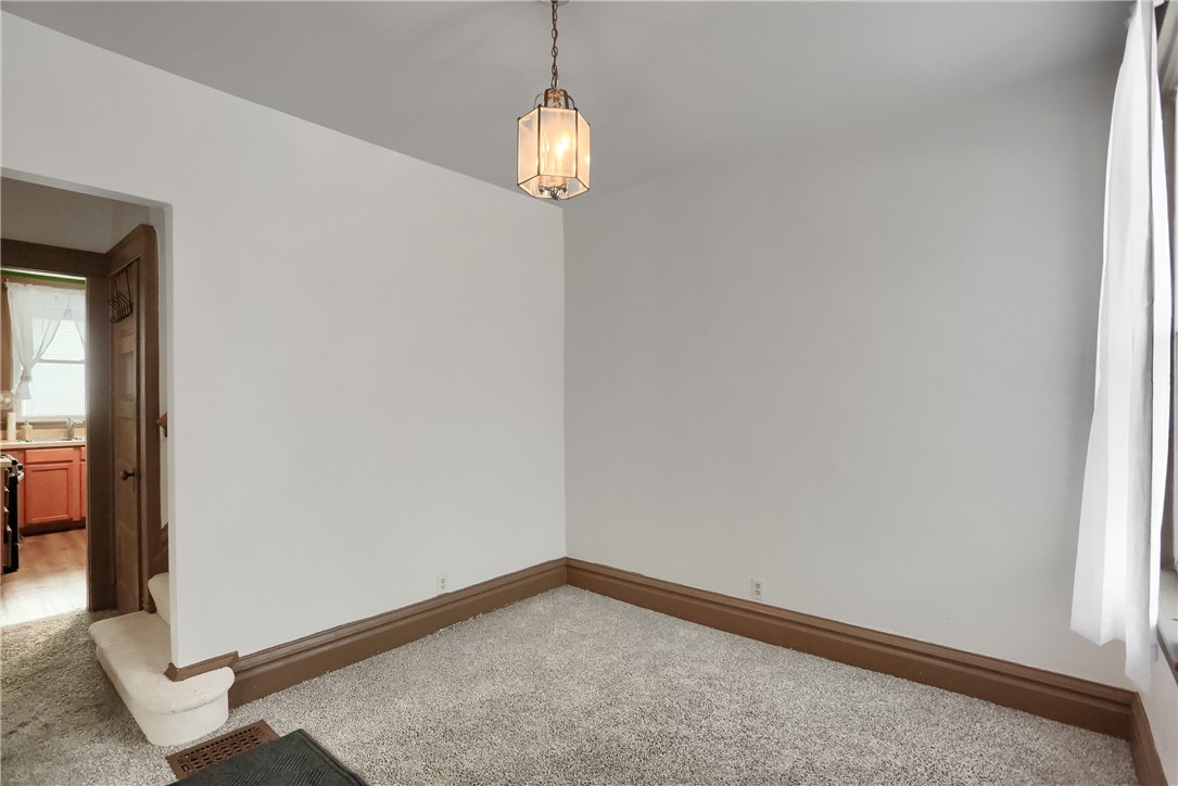 11 W Madison Ave