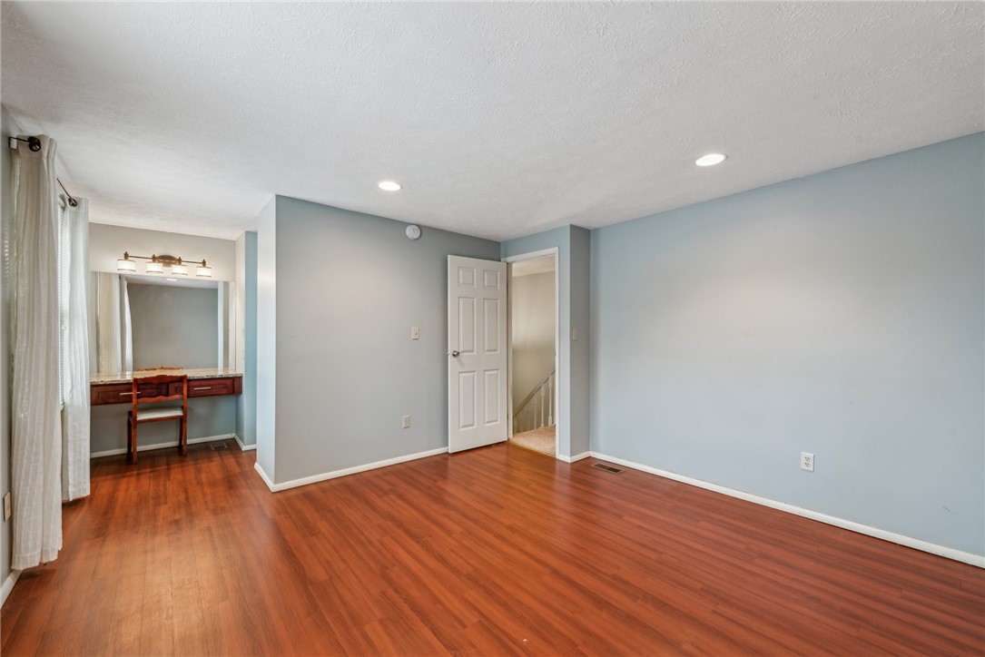 105 Meadow Gap Dr
