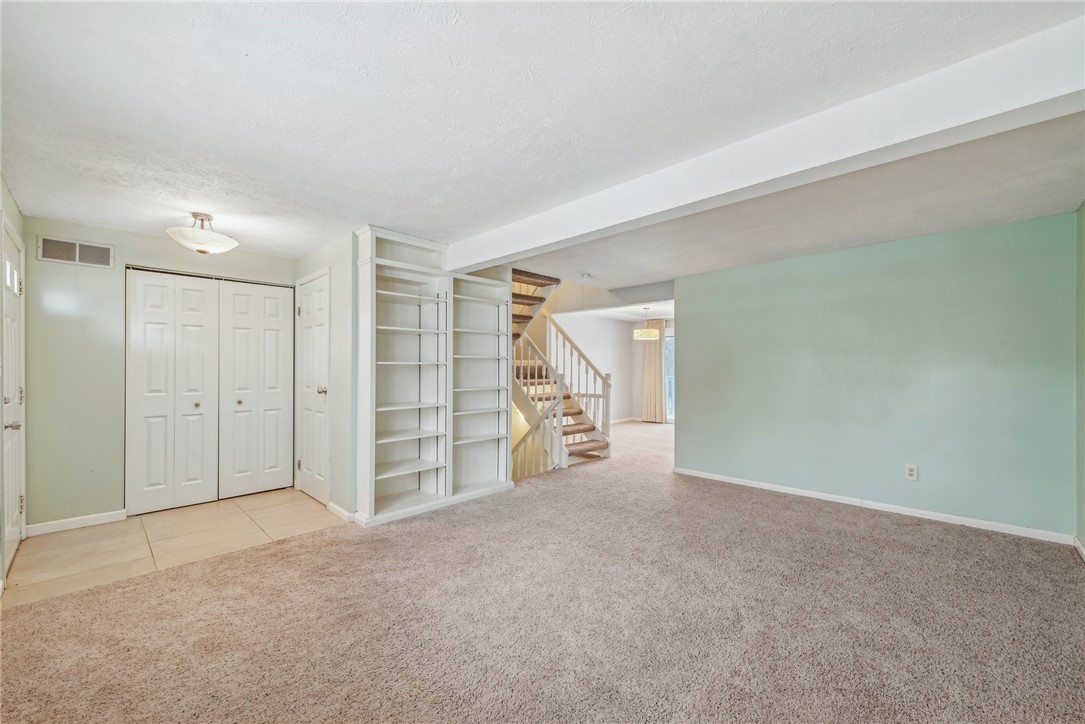 105 Meadow Gap Dr