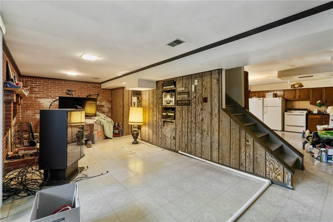 5831 Maple Grove Rd