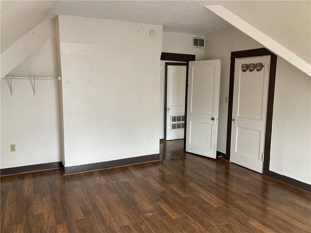 219 E Lincoln Ave