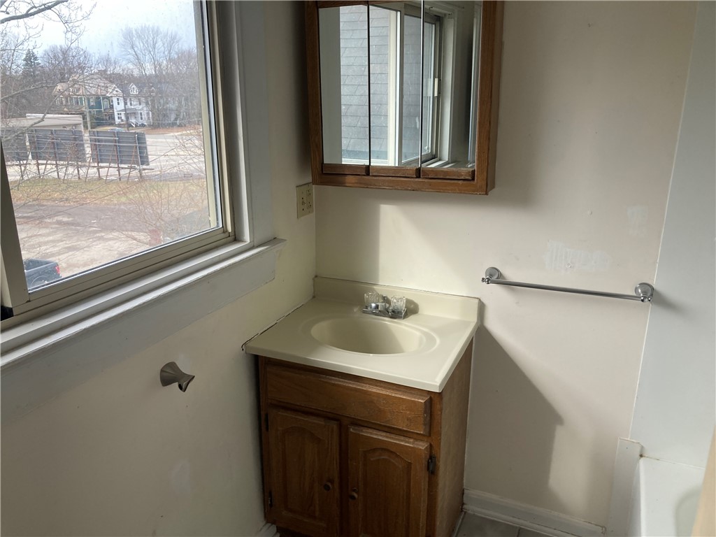 219 E Lincoln Ave