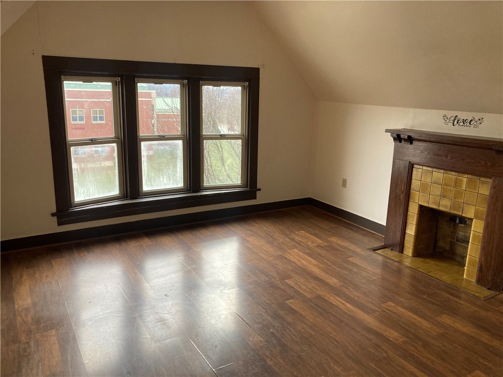 219 E Lincoln Ave