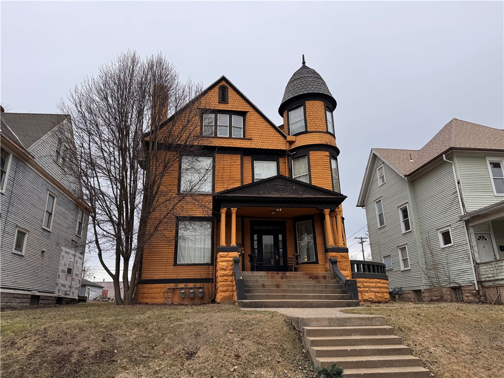 219 E Lincoln Ave
