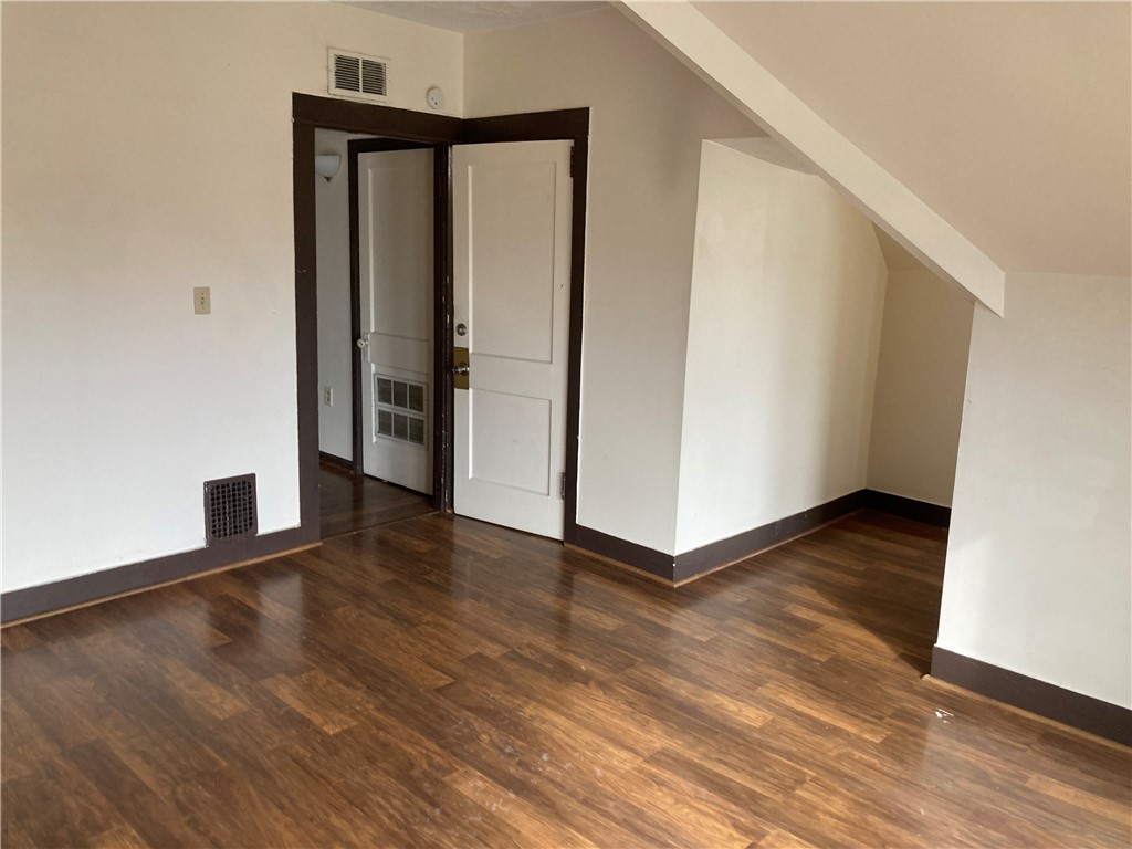 219 E Lincoln Ave