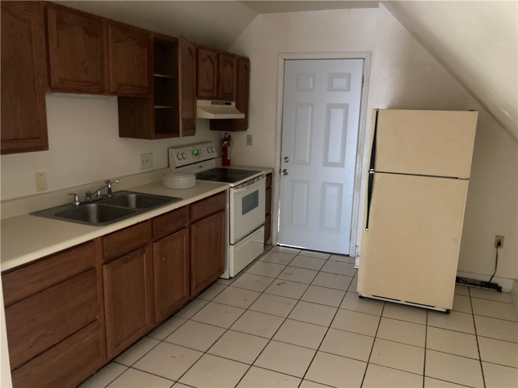 219 E Lincoln Ave