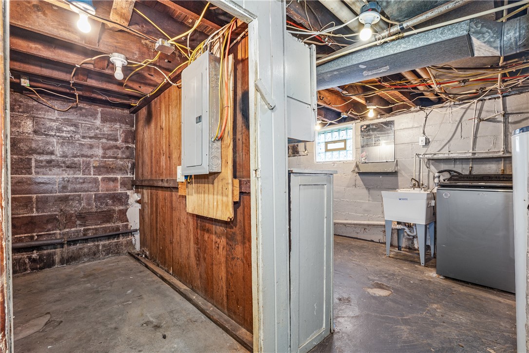 365 Taylor Ave.