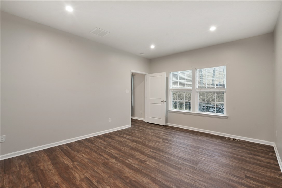136 Horseshoe Dr