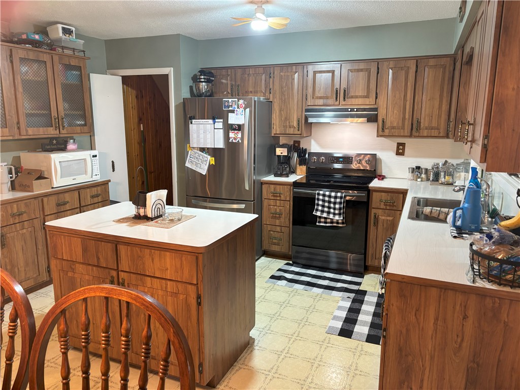 214 Warren Dr