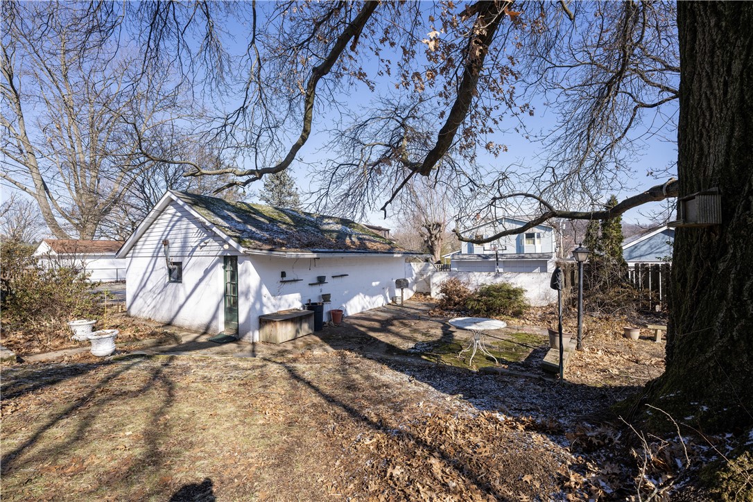 1123 Fawcett Ave
