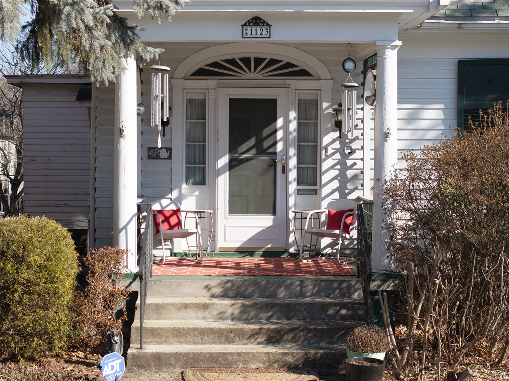 1123 Fawcett Ave