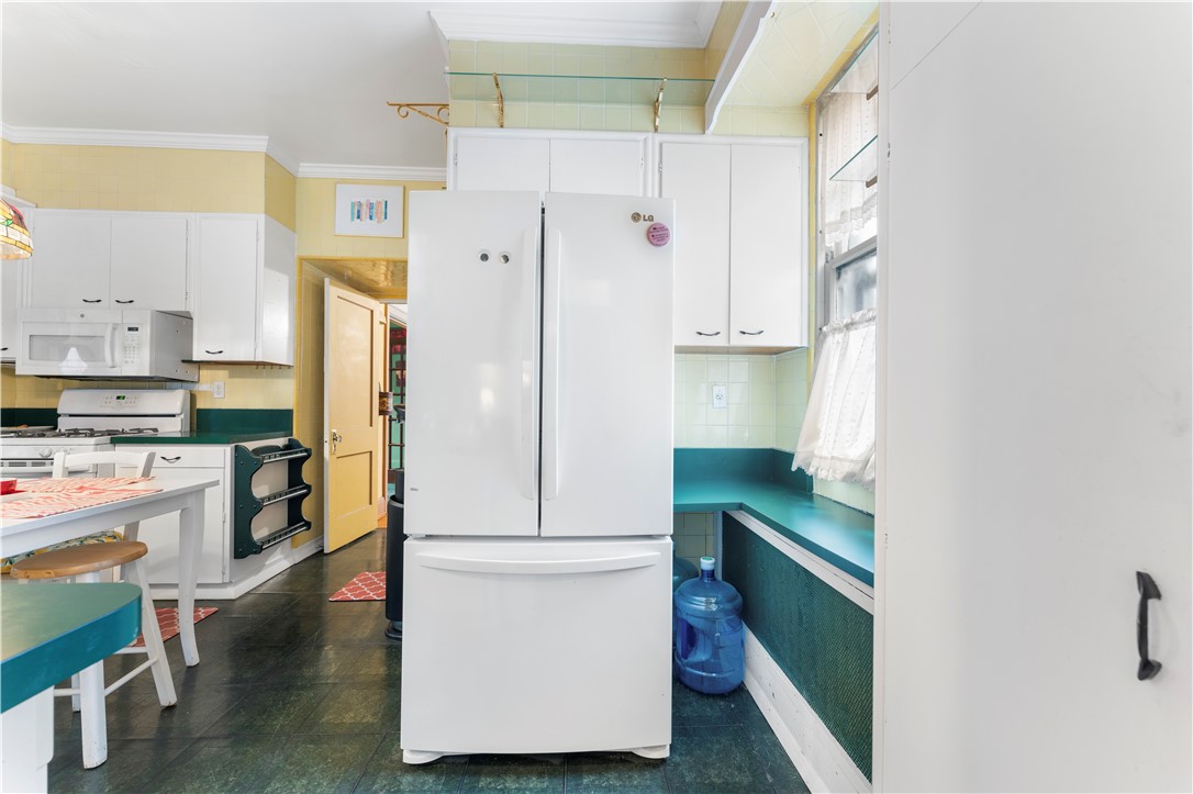 1123 Fawcett Ave