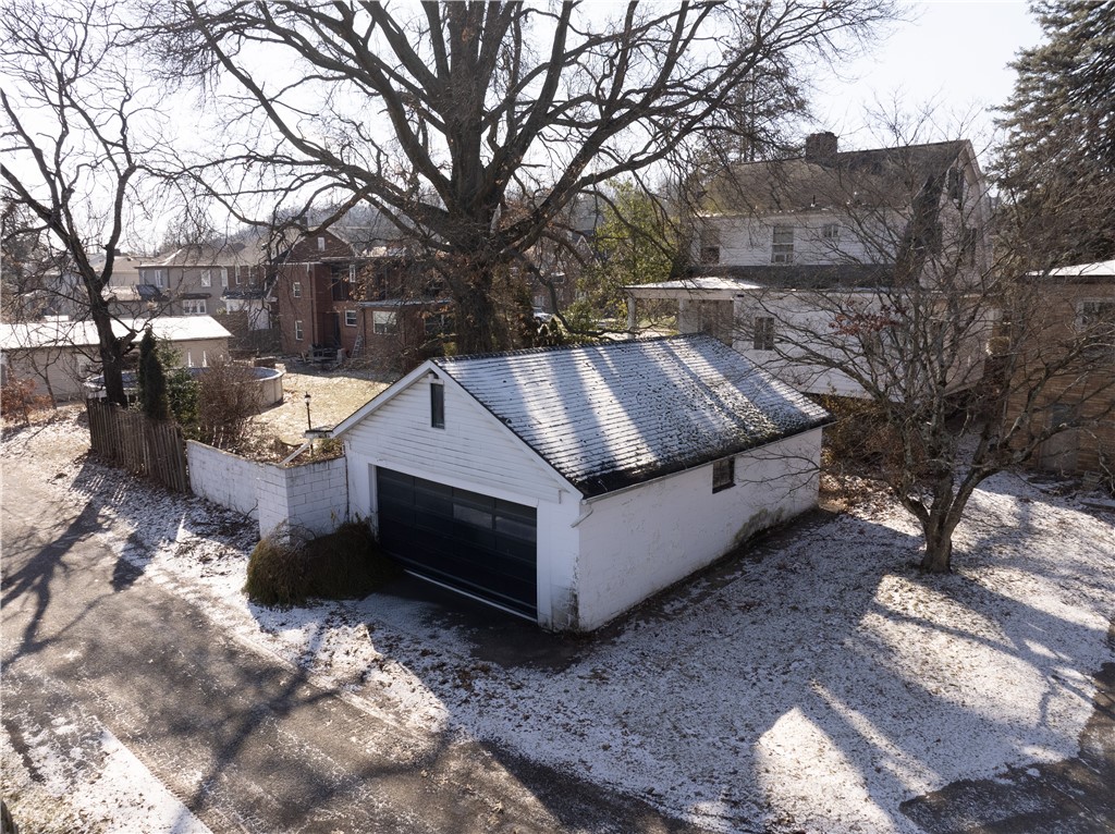 1123 Fawcett Ave