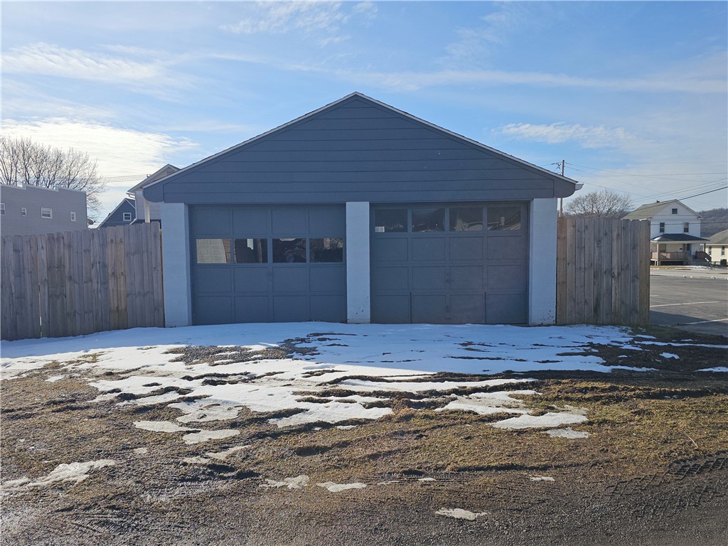 532 Line Ave