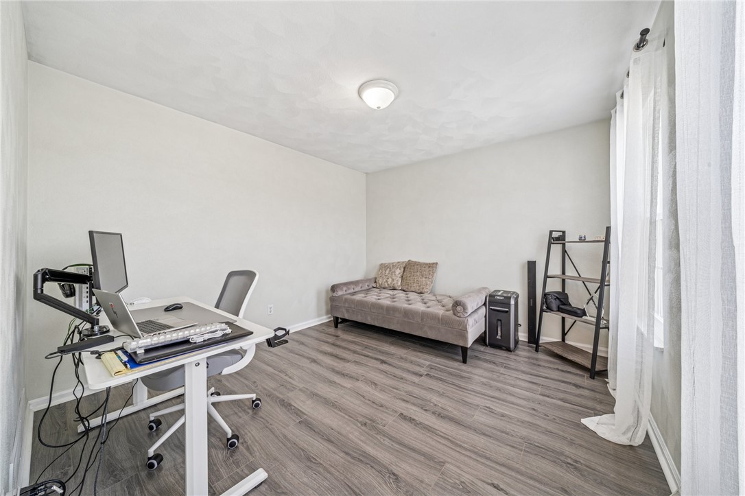 128 Barrington Rdg