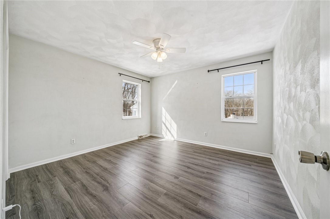 128 Barrington Rdg