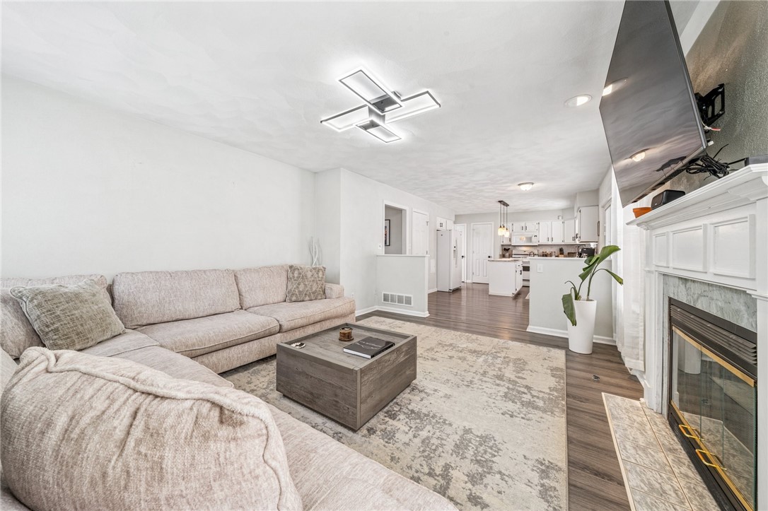 128 Barrington Rdg