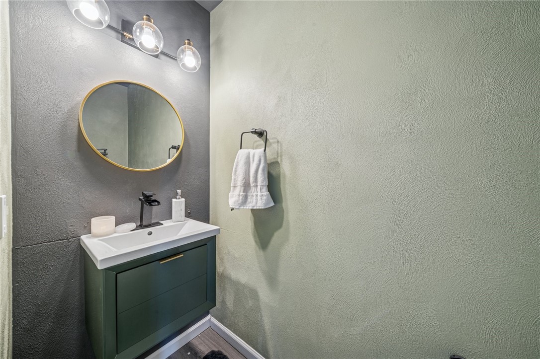 128 Barrington Rdg