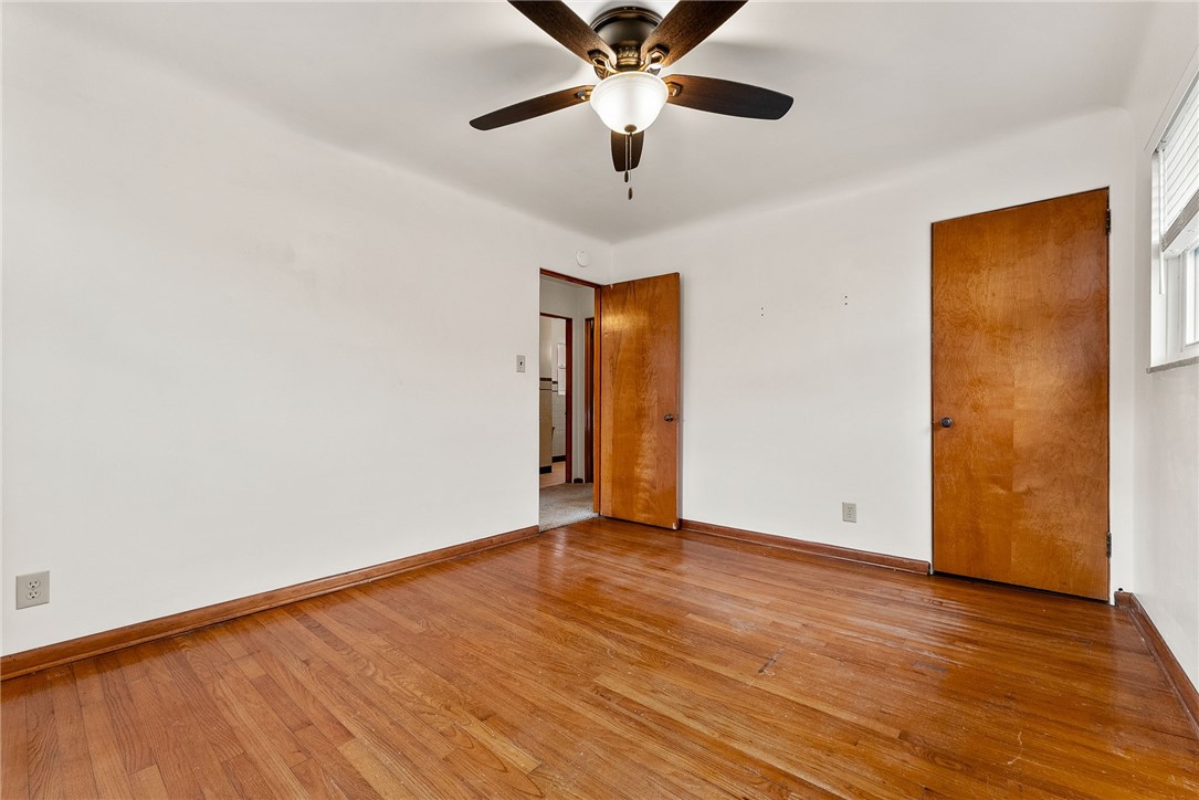 907 Lenz Ave