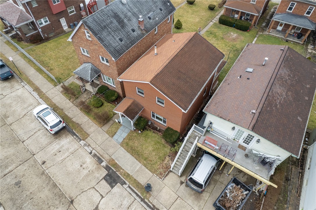 907 Lenz Ave
