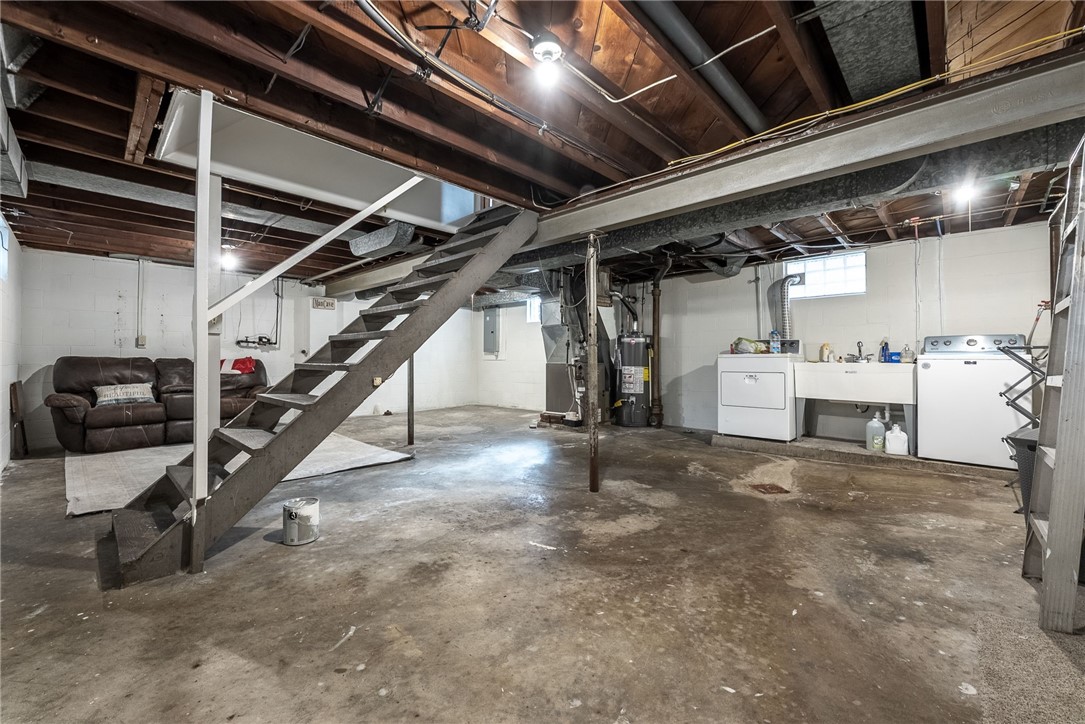 907 Lenz Ave