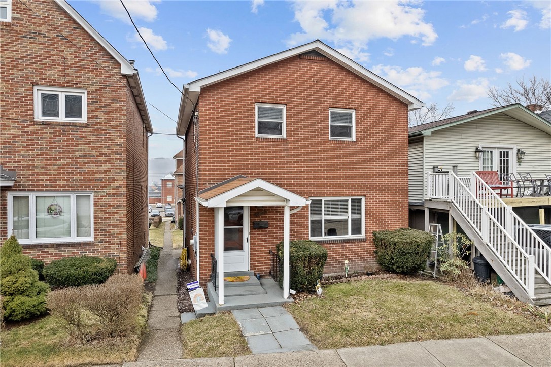 907 Lenz Ave