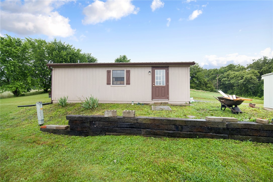 1862 Shenango Rd