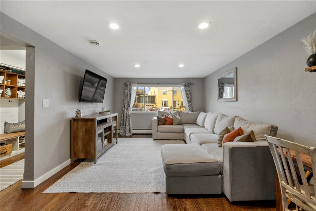 121 Danube Dr