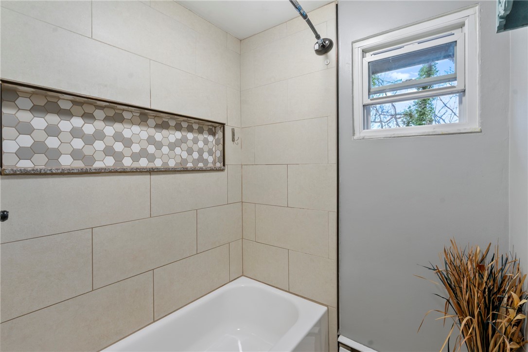 121 Danube Dr