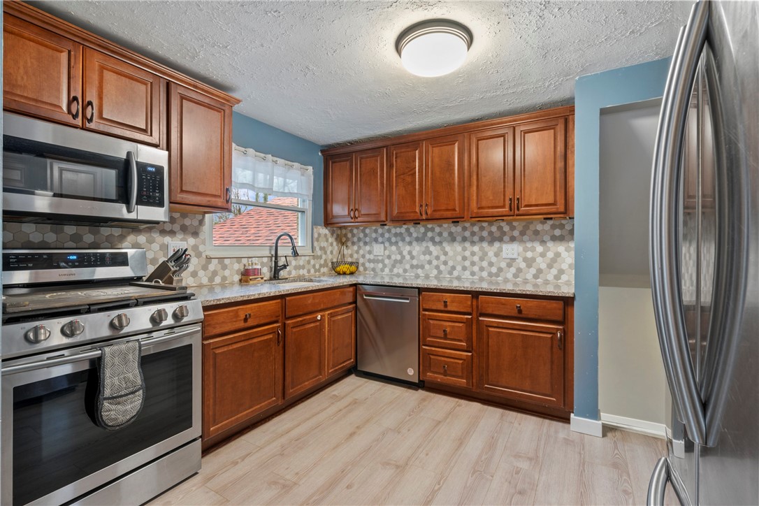 121 Danube Dr
