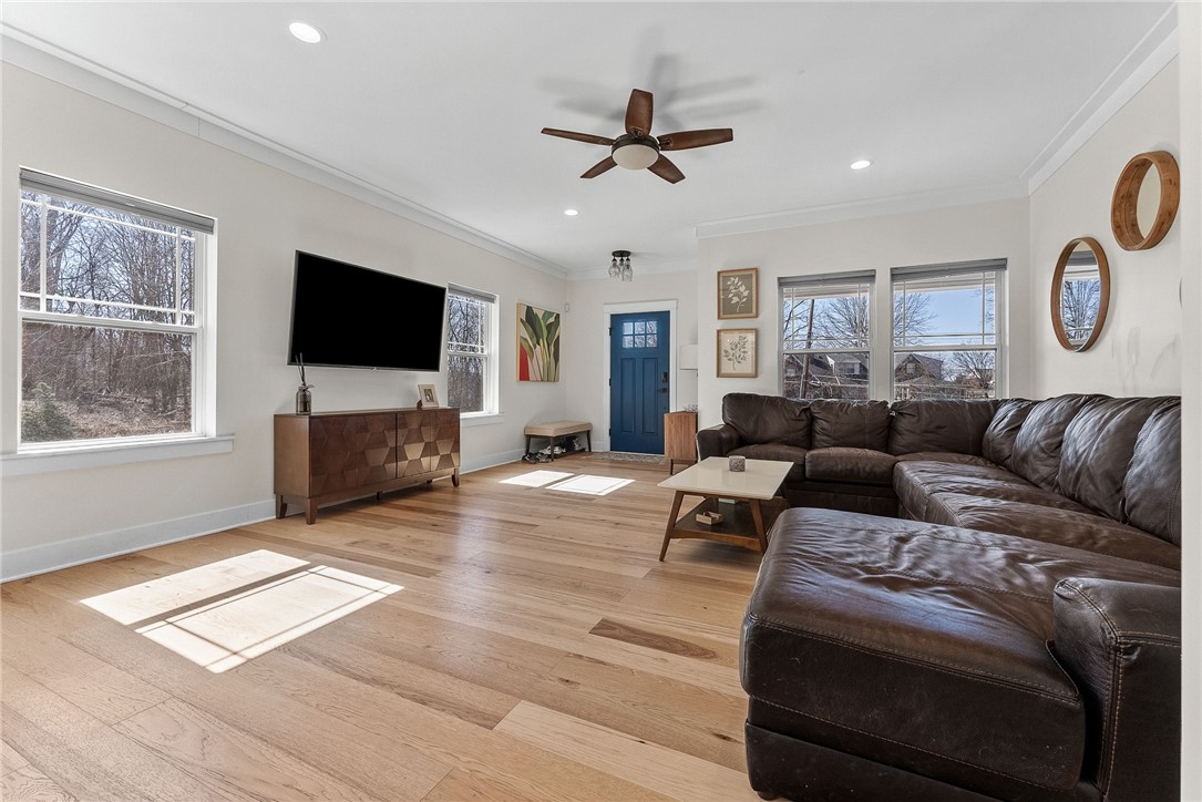 47 Green Oak Dr