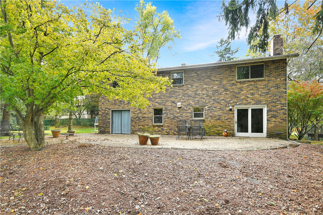 303 Crider Ln