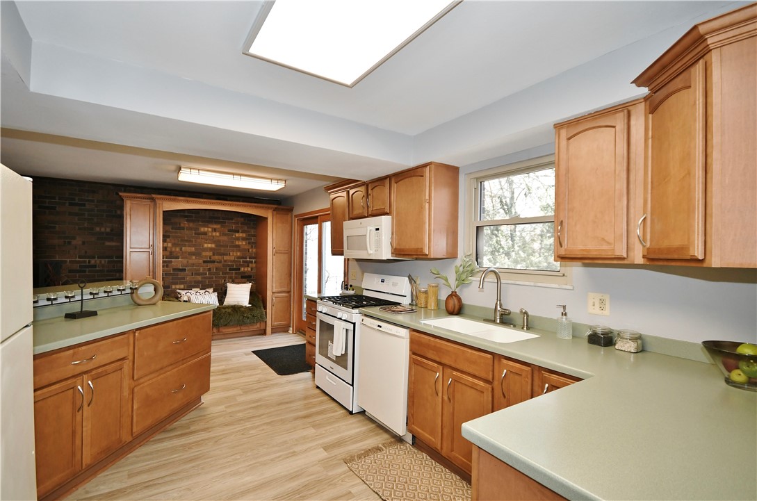 303 Crider Ln
