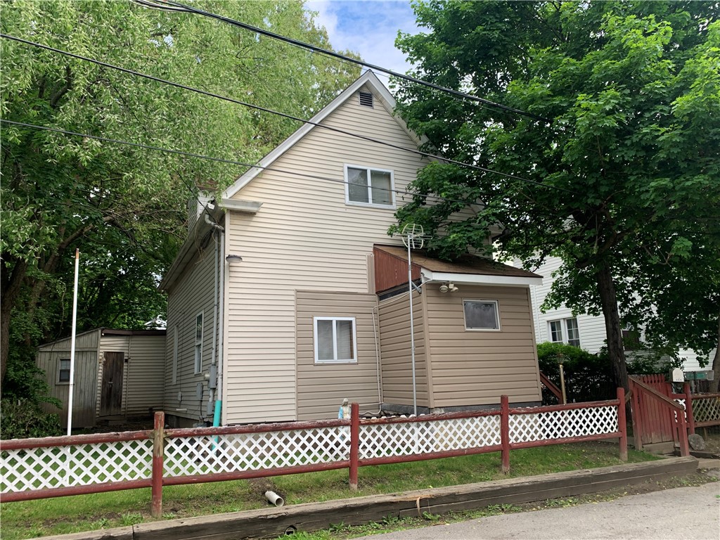 406 Peach St