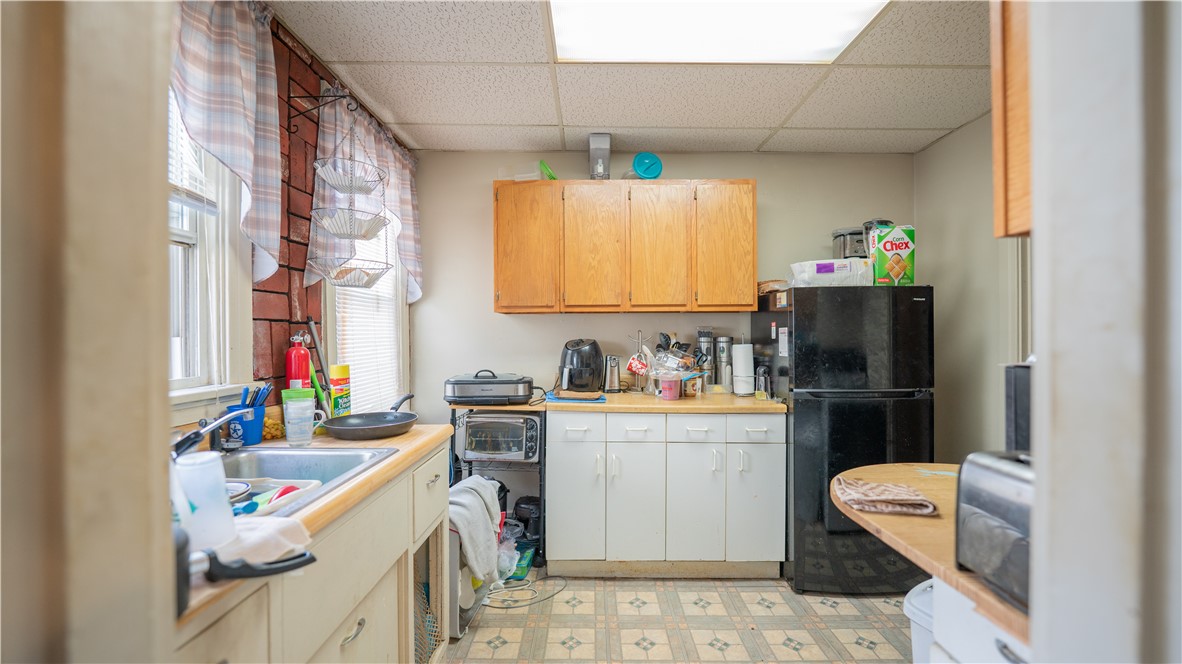 98 Schley Ave