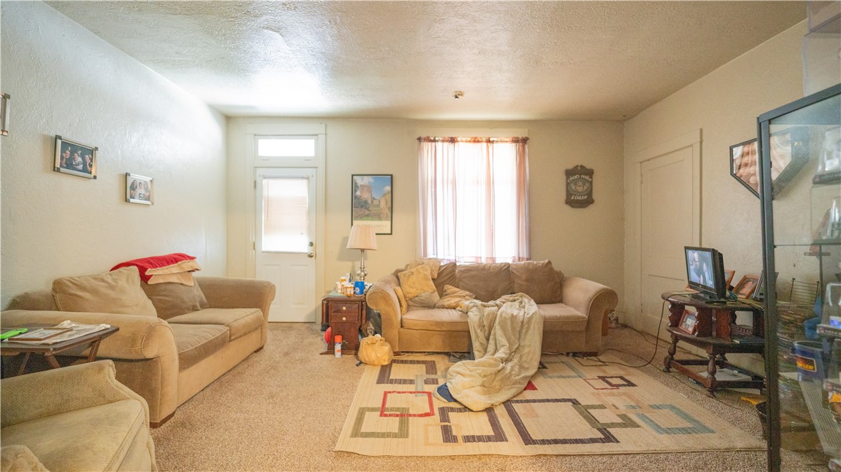 98 Schley Ave