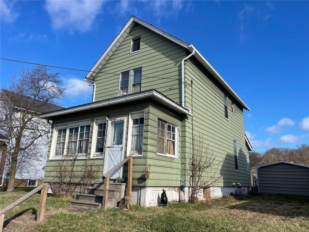 328 Line Ave