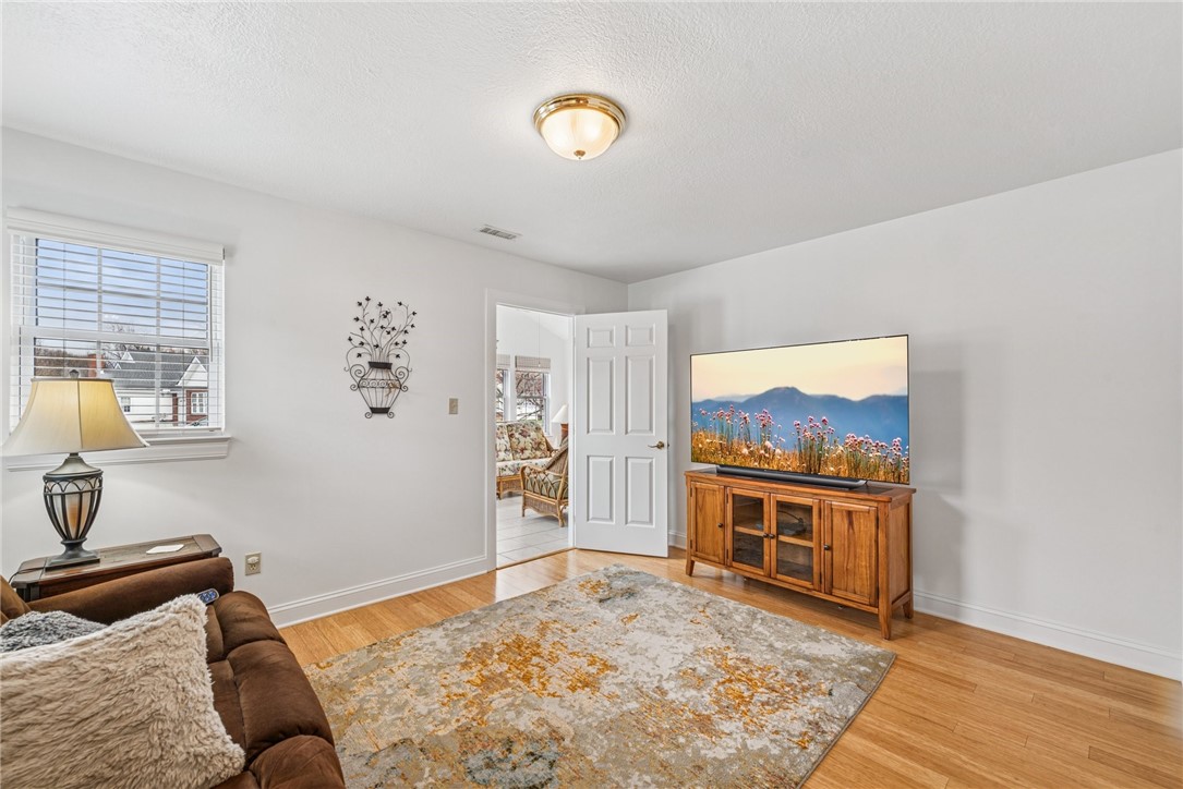 5108 Hemlock Ln