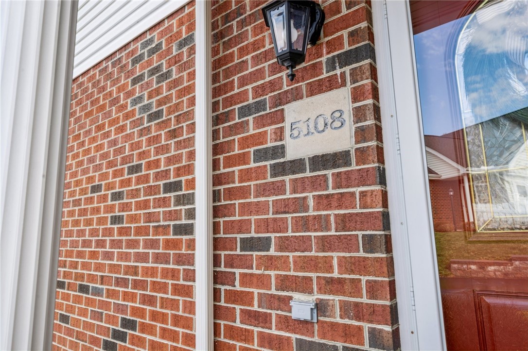 5108 Hemlock Ln
