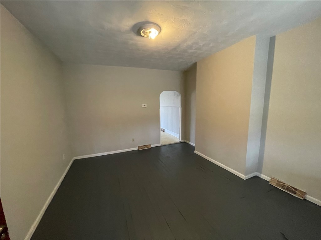15 Darlington Ave