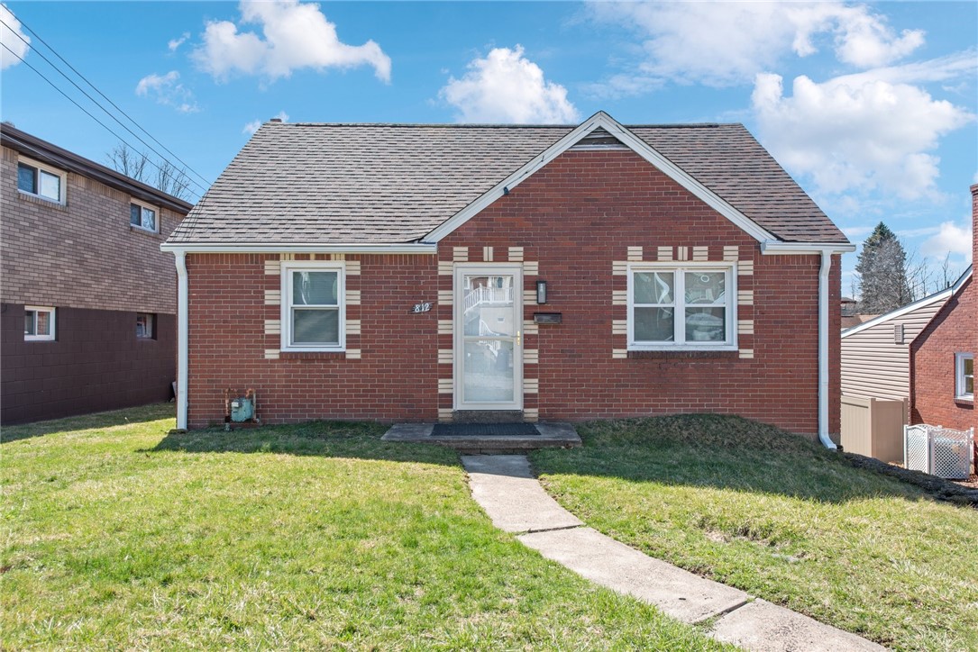 812 Laura St