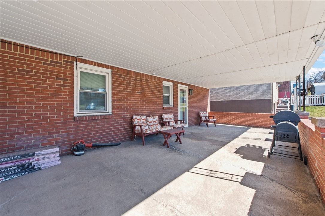 812 Laura St