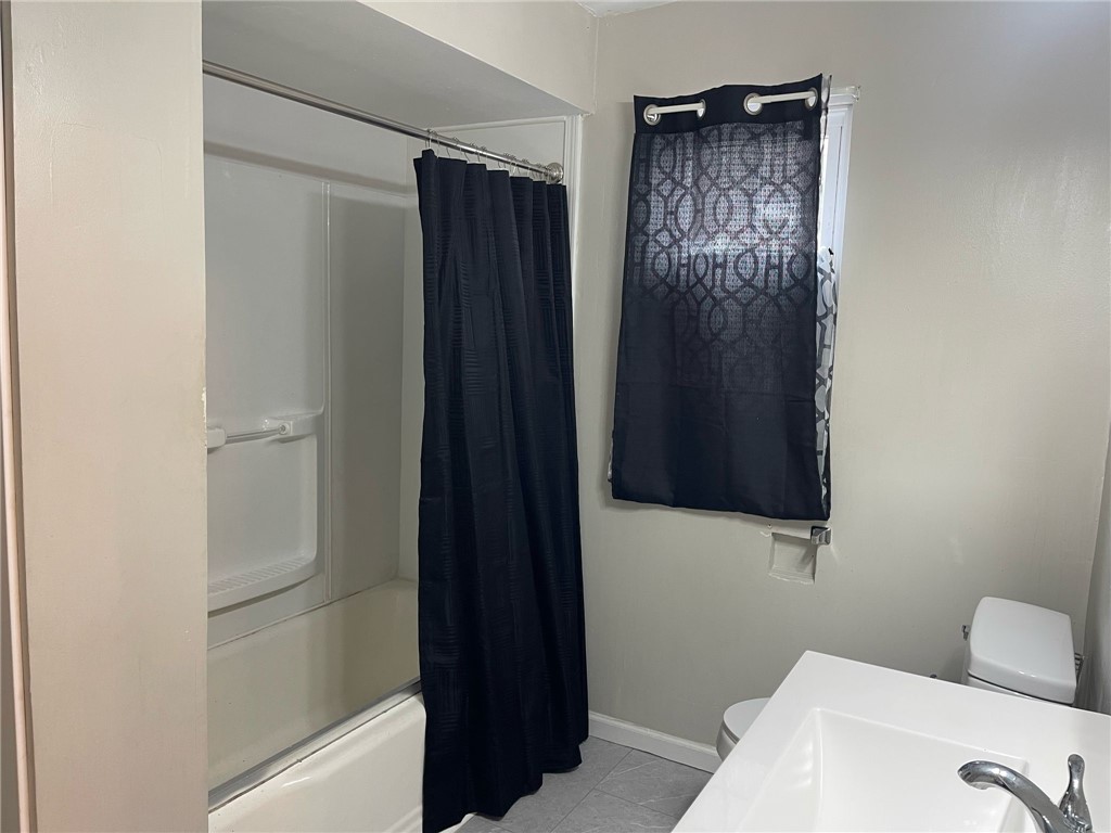 525 Wayne Ave 1