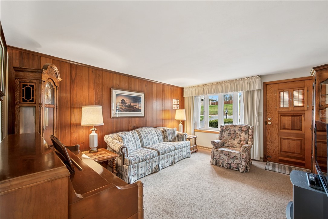 1144 West Laurel Circle