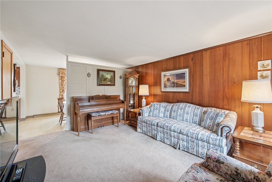 1144 West Laurel Circle