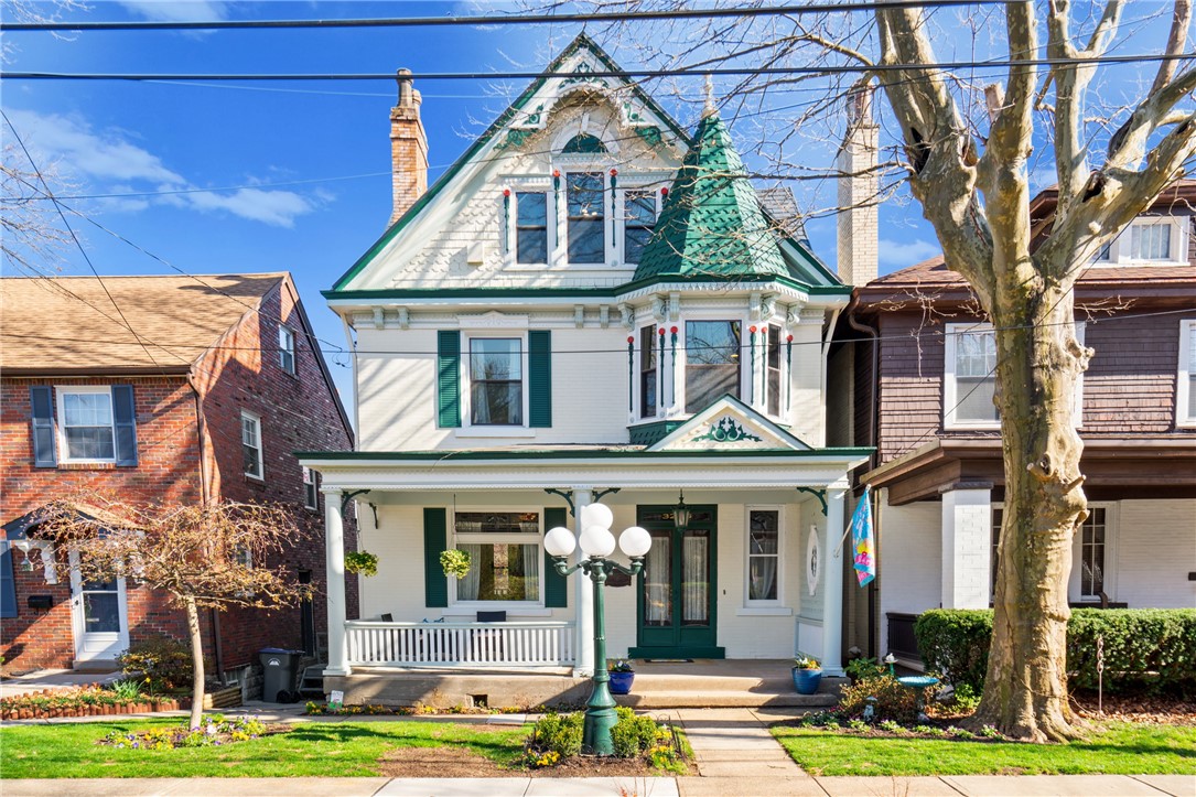 3225 Gaylord Ave